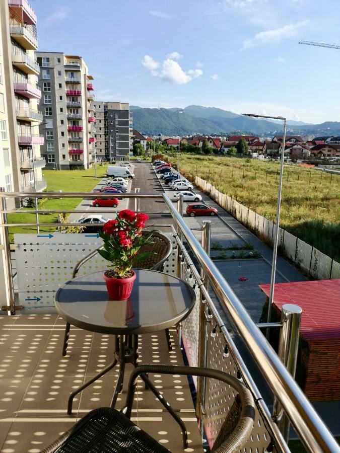 Luxury Mountain View Apartment *